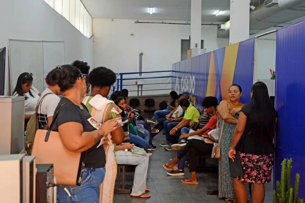 Casa do Trabalhador abre a semana com 289 vagas de emprego; Atento oferece 200 oportunidades com início imediato