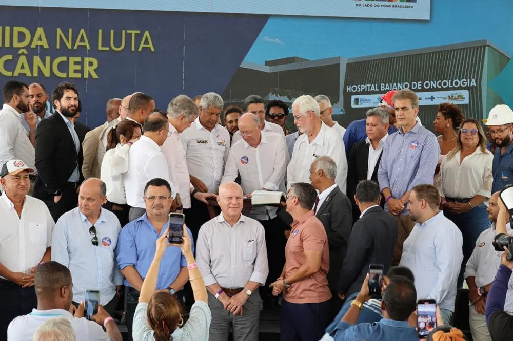 Feira de Santana celebra assinatura de convênio para construção do Hospital Baiano de Oncologia