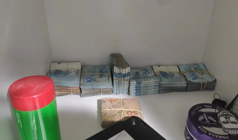 PF e Receita fazem operação e afastam servidores do cargo