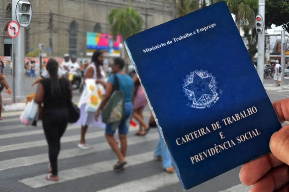 Operador de caixa, repositor e pedreiro estão entre as 522 vagas de emprego desta quarta-feira
