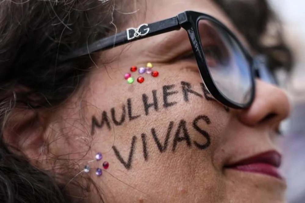 Agosto Lilás: Bahia já registra quase 17 mil casos de violações contra a mulher em 2026