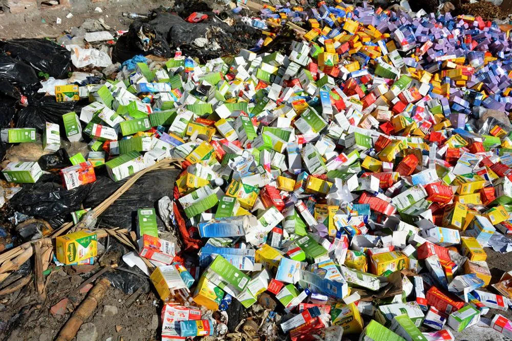 Sesp recolhe medicamentos vencidos descartados irregularmente no Parque Getúlio Vargas