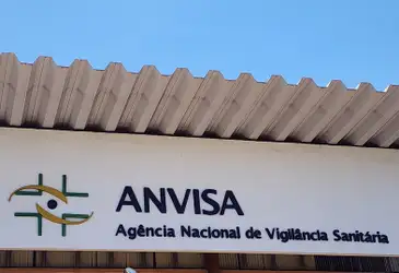 Anvisa proíbe medidor de pressão e termômetro com coluna de mercúrio