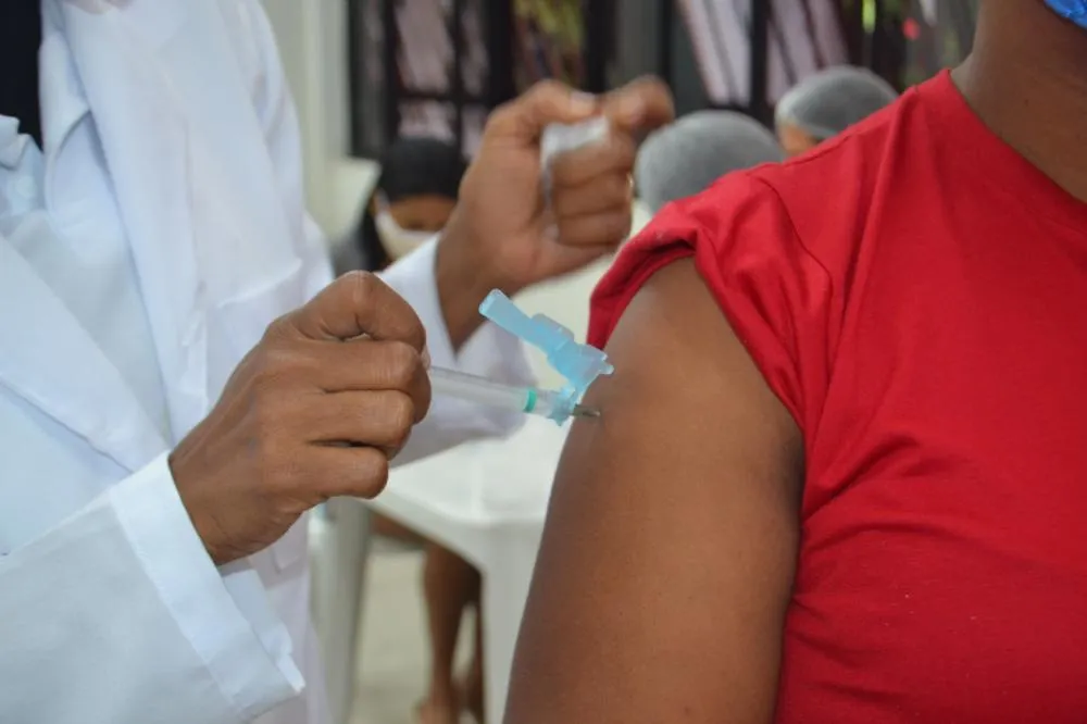 Falta de doses interrompe vacina contra febre amarela