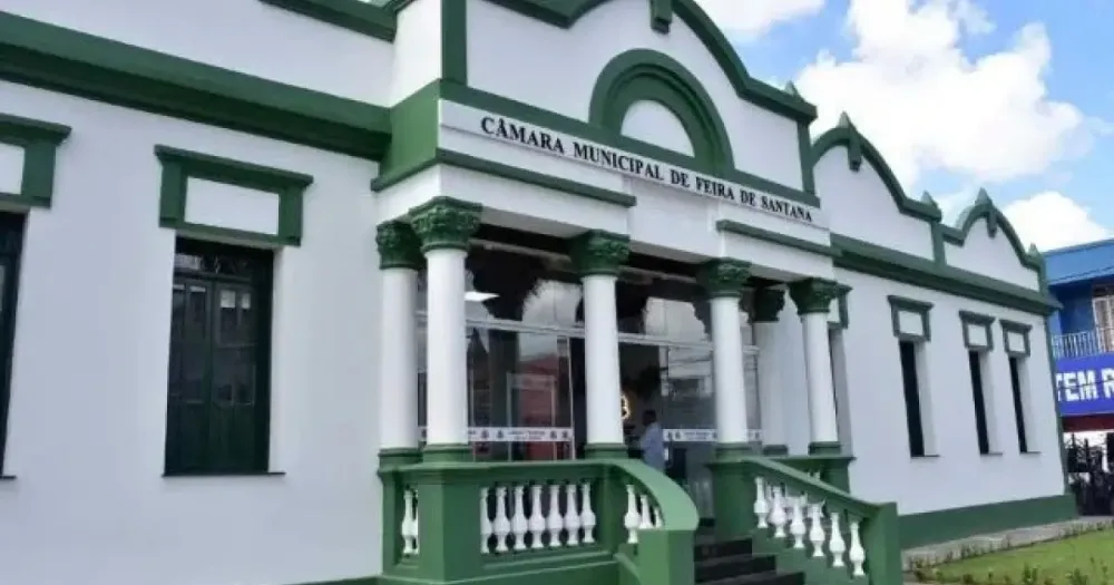 Câmara de Feira aprova reajuste de salários para vereadores