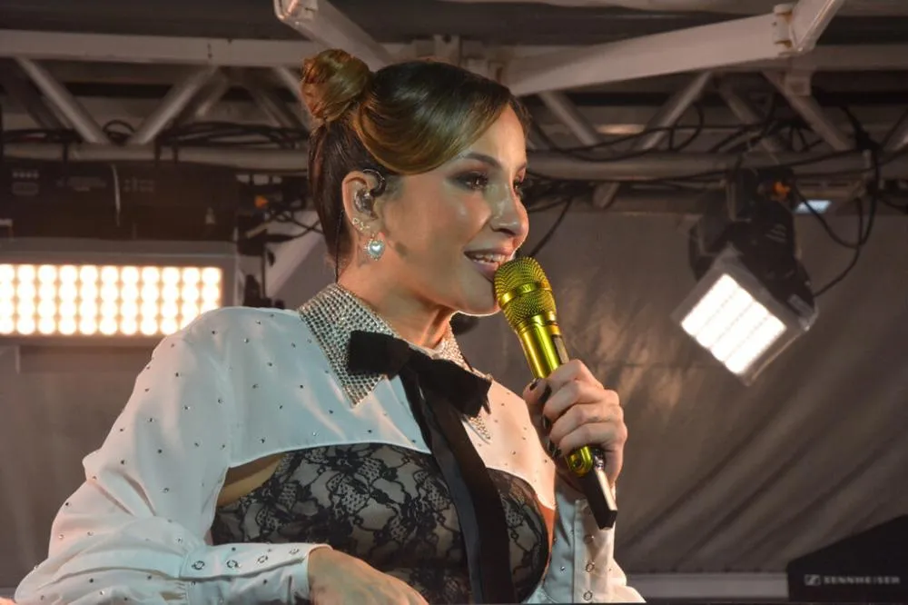 Cláudia Leitte é atração confirmada na Micareta de Feira 2025